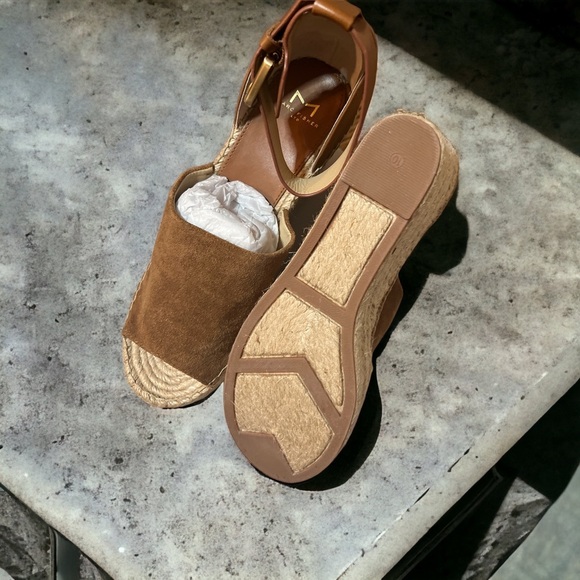 Marc Fisher Adalyn Espadrille Wedge Sandal Size 10 - Picture 3 of 4